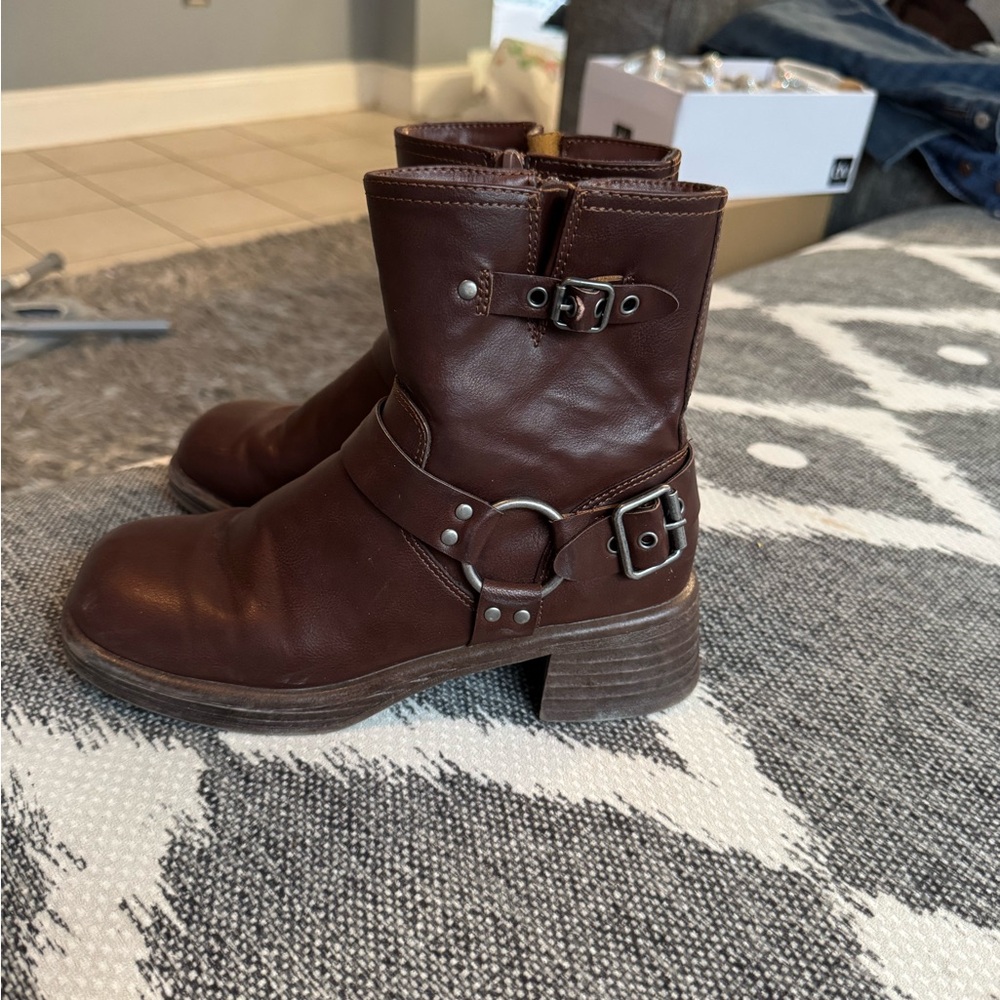 Girls Steve Madden boots